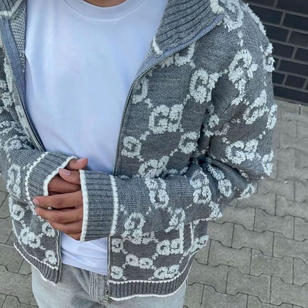 Emilio, 21