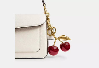 "CO" Apple Taschenanhänger